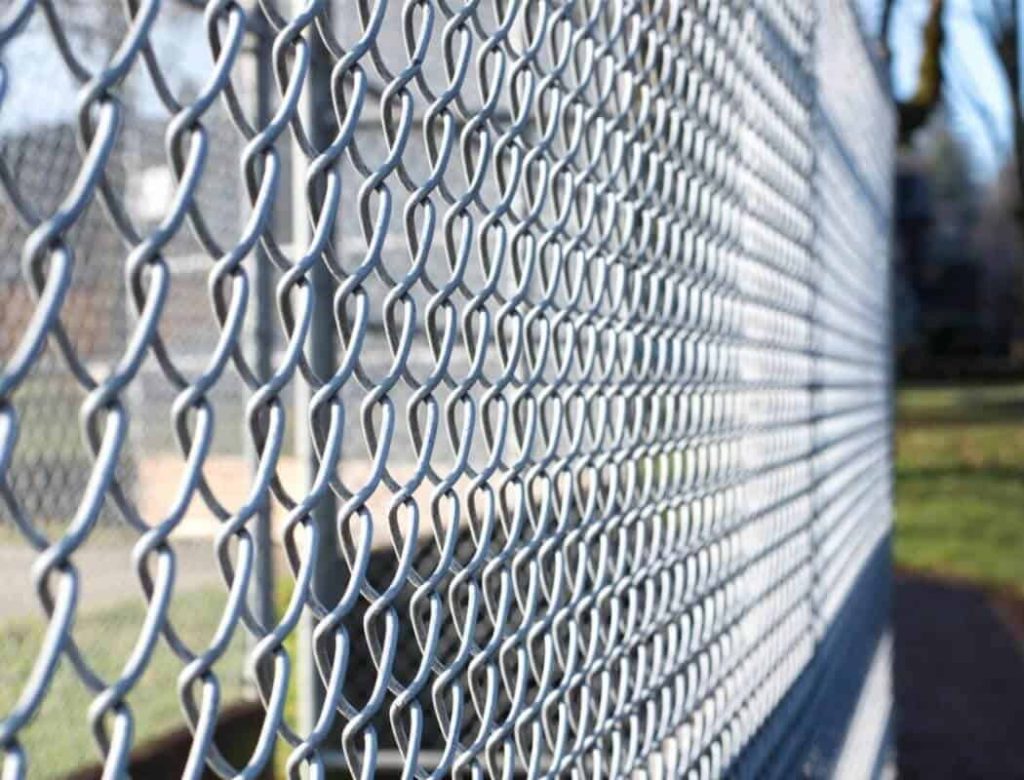 milele-steel-chain-link-fence-field